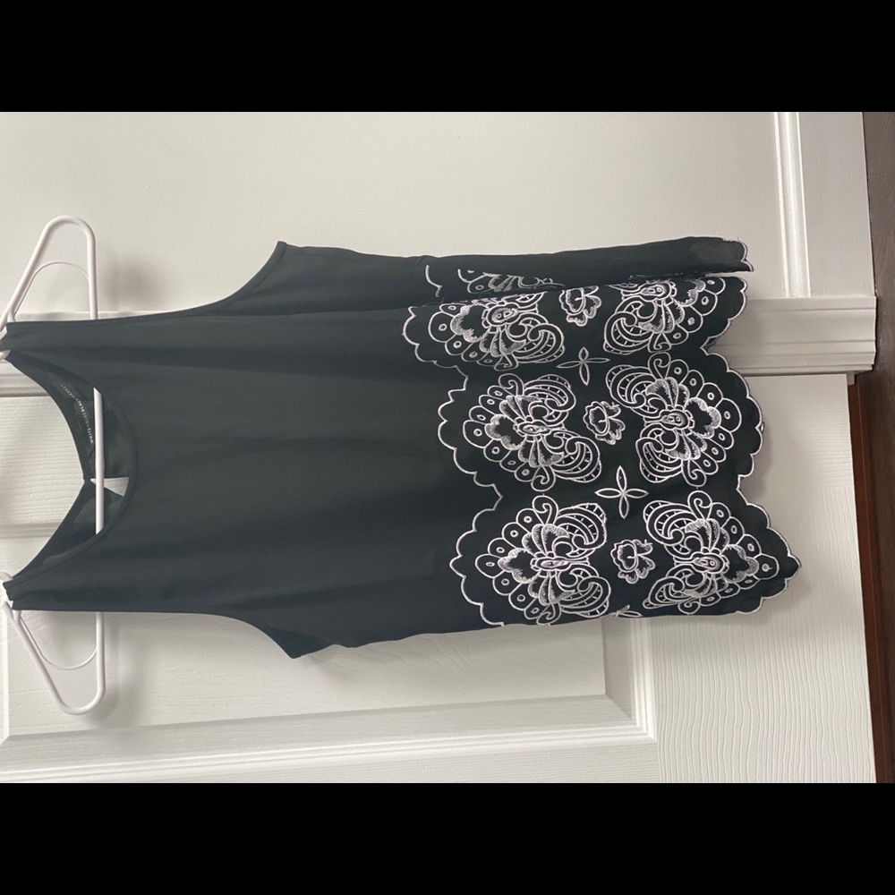 Black tunic top.